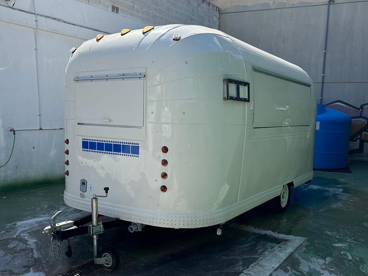 Air Stream Crema Equipada