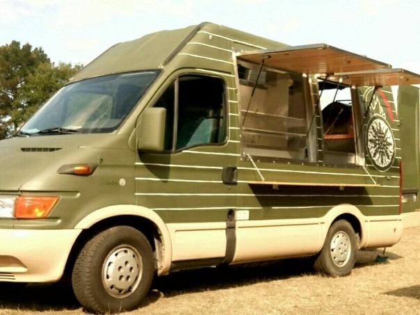 Woodfire pizza on truck