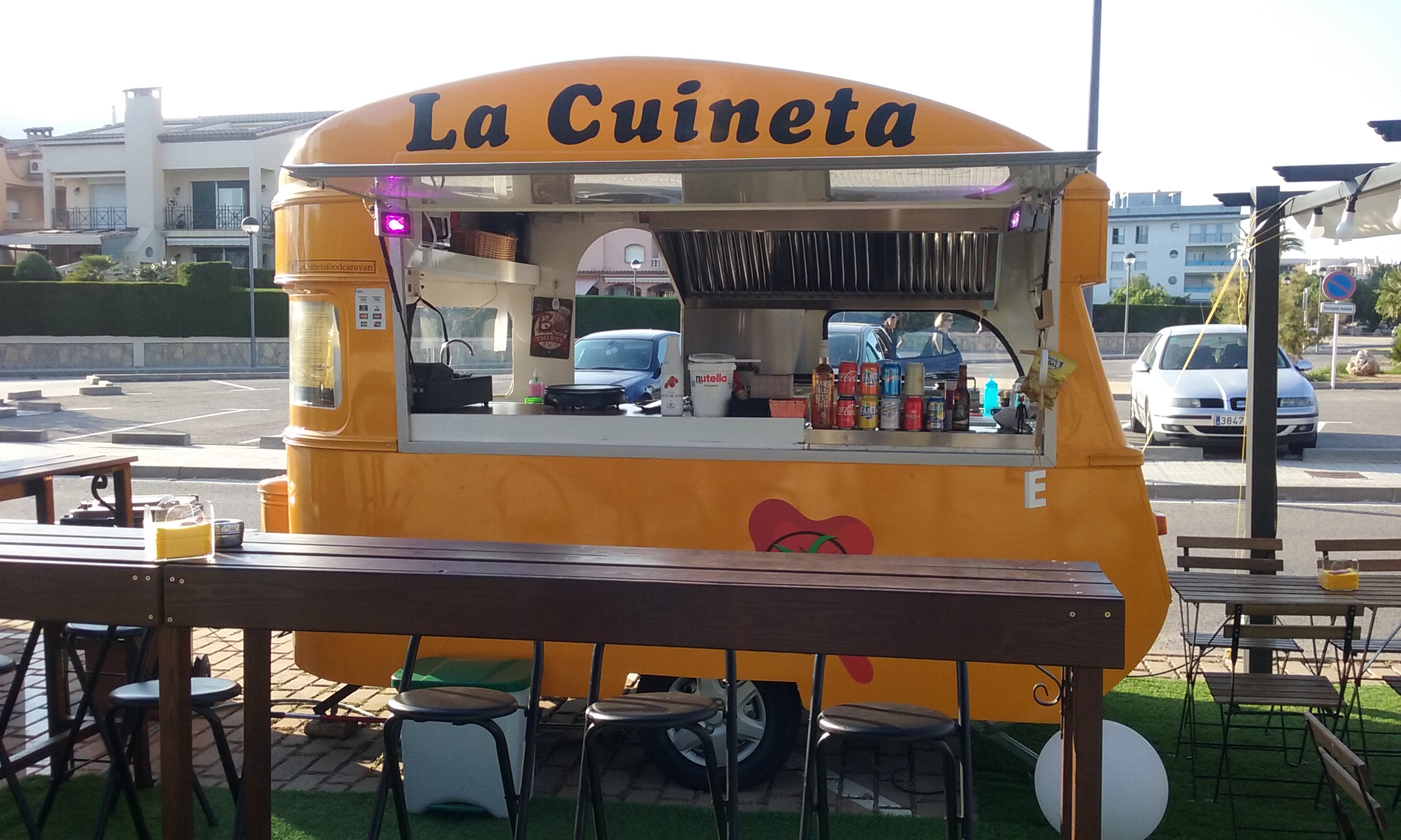 La Cuineta food caravan