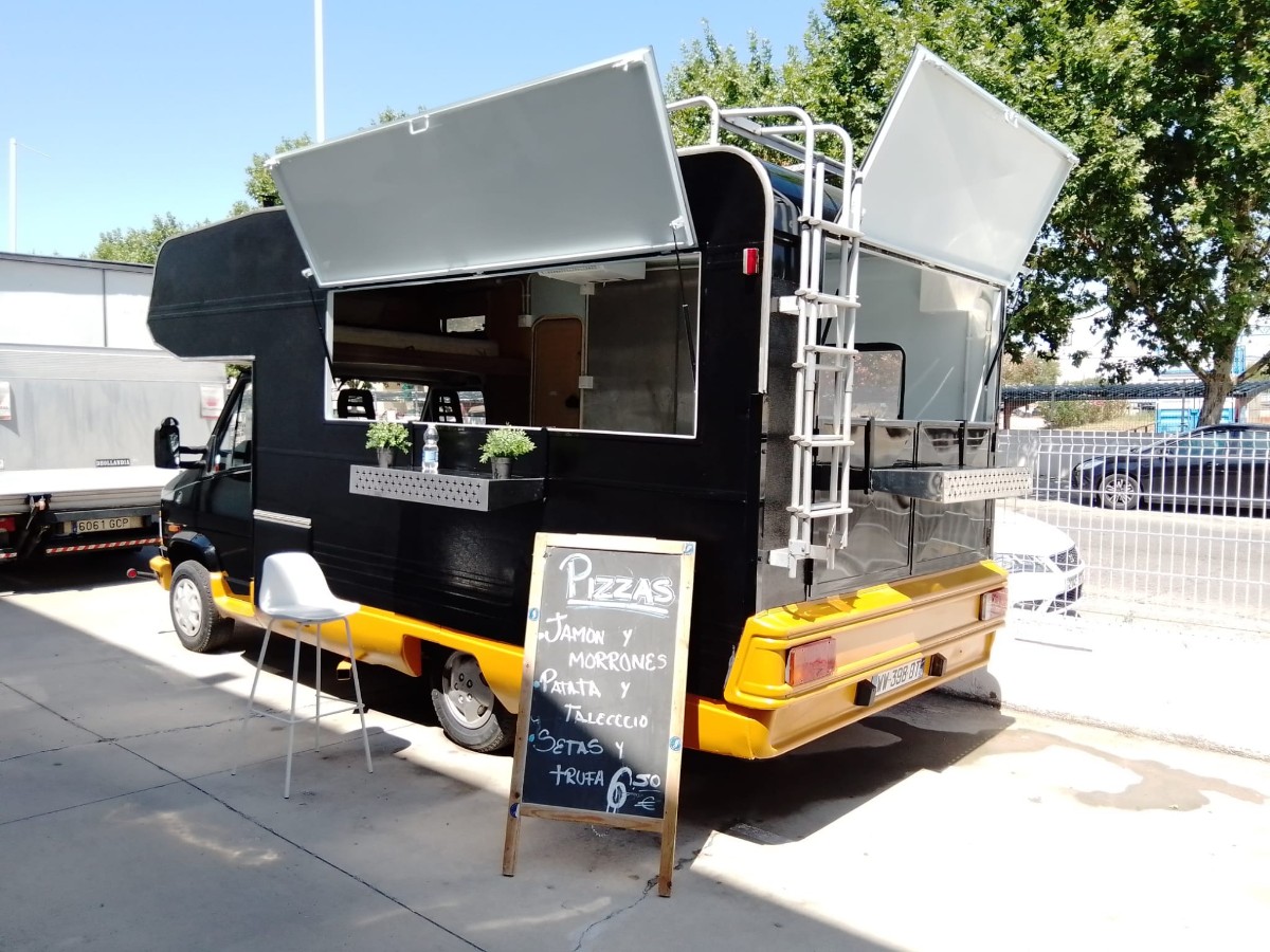 Vendo caravana food truck