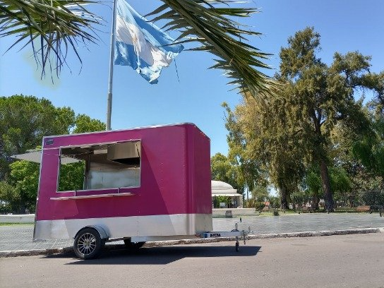 Trailer Comercial Simple IF