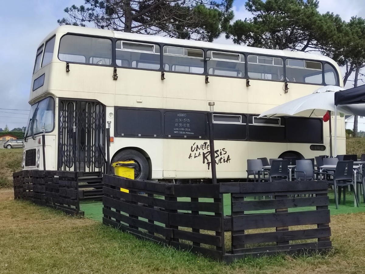 Autobús inglés dos pisos