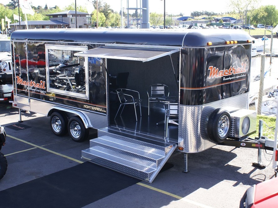 Tráiler Monterrey 210