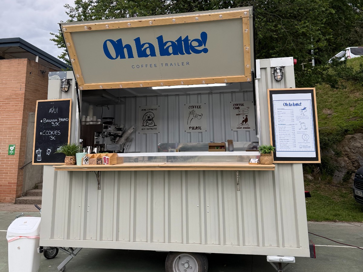 Food truck cafeteria 