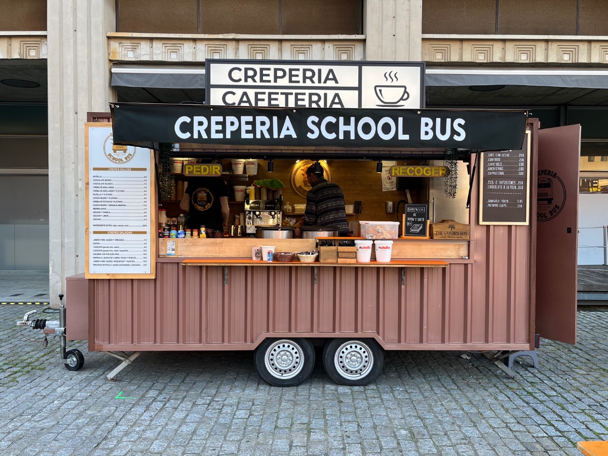 Creperia School Bus 