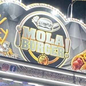 Mola Burger