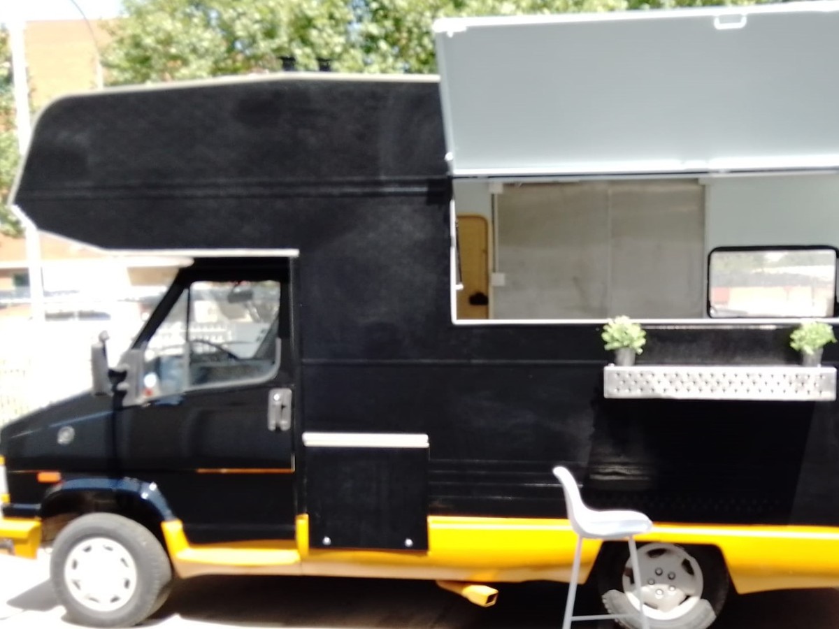 El Chiringuito Peruano Food Truck