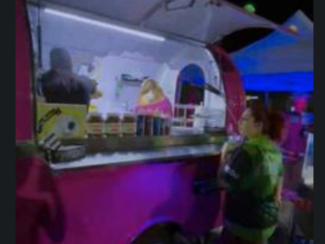 Los Kukis ROUND food trucks 